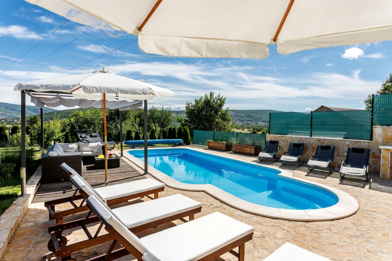 Luxury Villa Nadalina-Dicmo Dugopolje Esterno foto