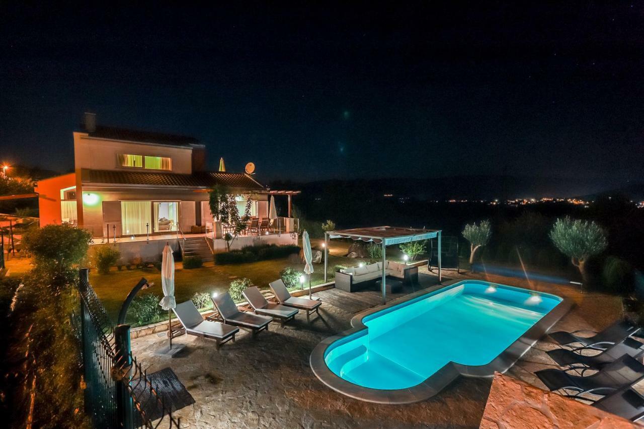 Luxury Villa Nadalina-Dicmo Dugopolje Esterno foto